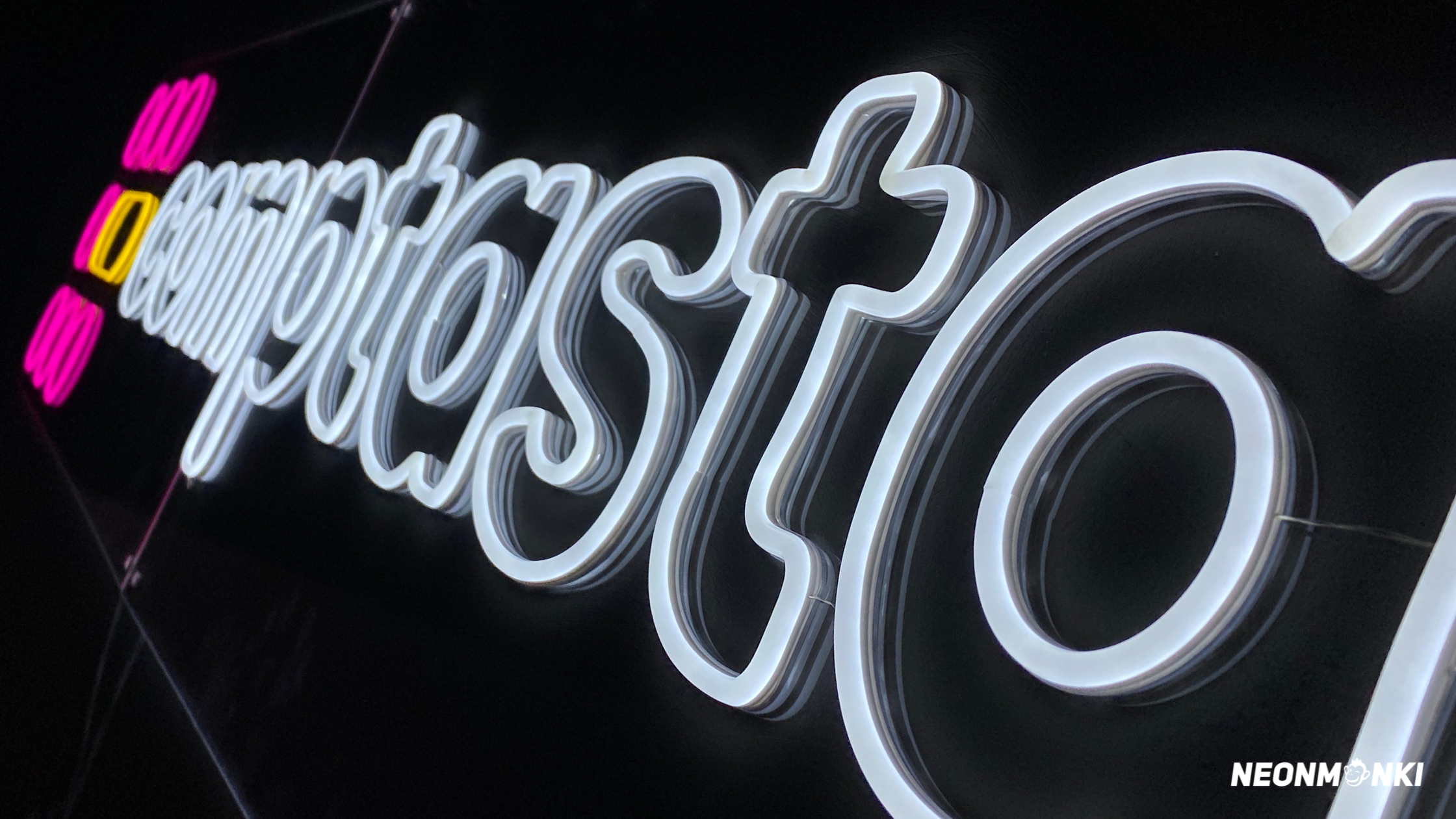 Top 7 Ideen zur Beleuchtung von Werbeschildern – Inspiration von NEONMONKI