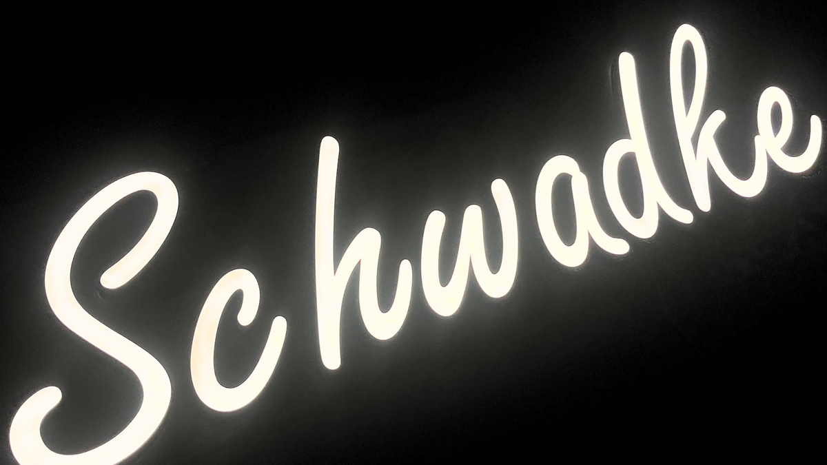 NEONMONKI_led_firmenschild