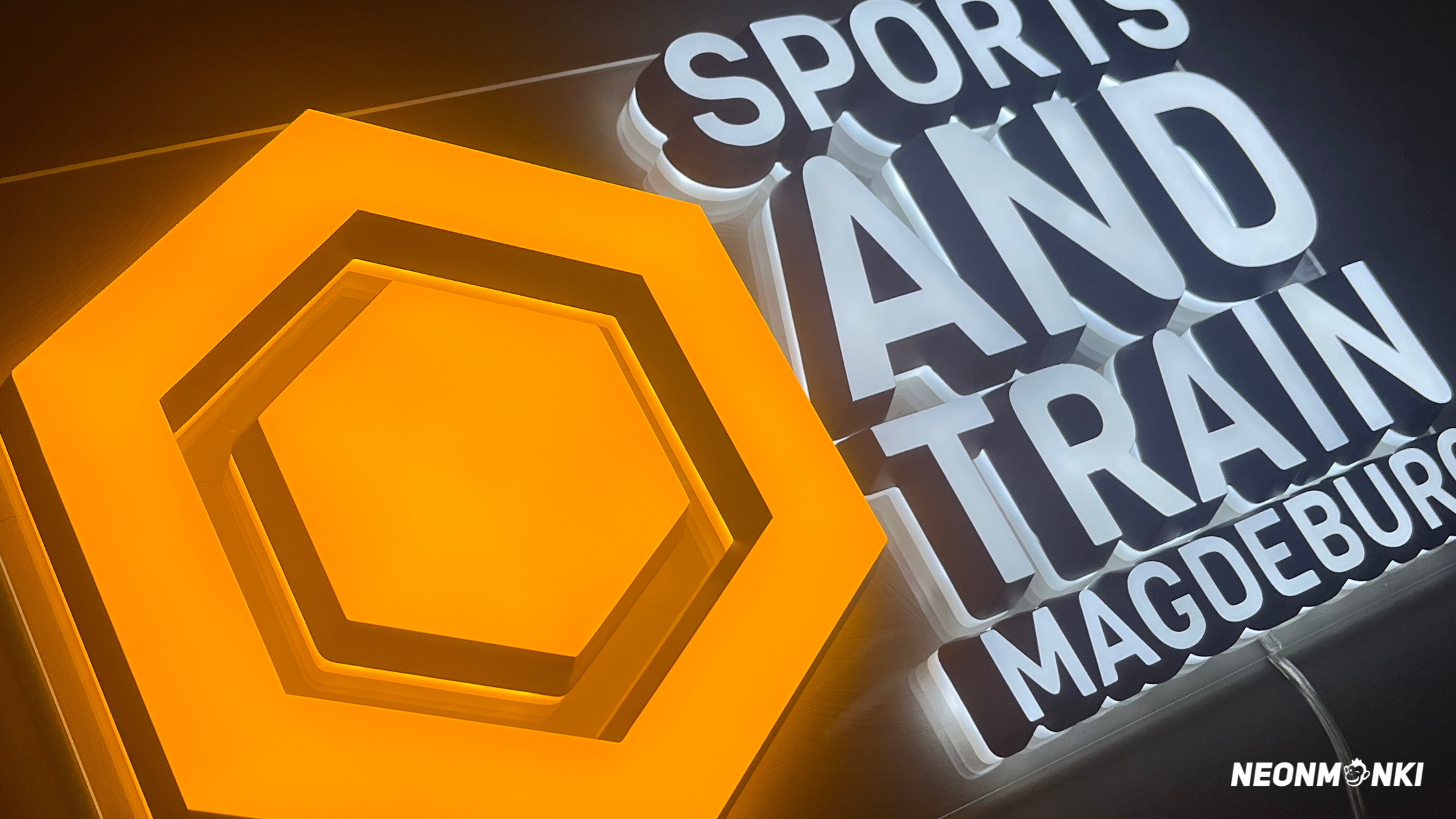 Vergleich von Leuchtreklamen und Leuchtbuchstaben