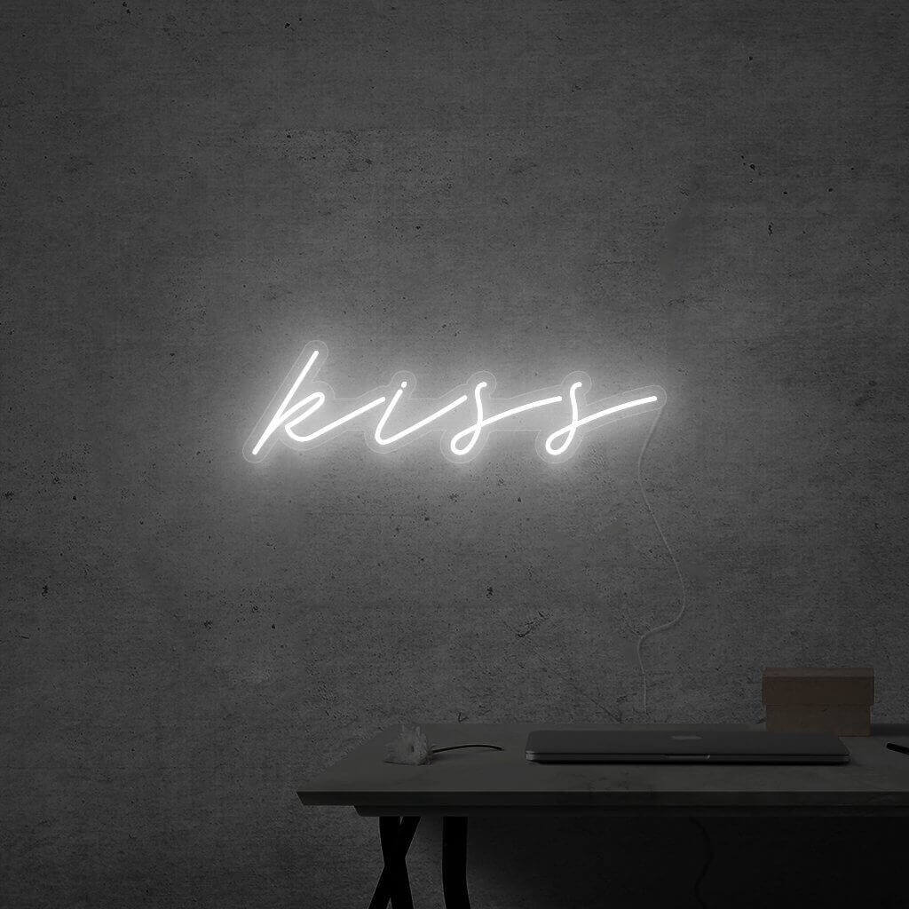 NEONMONKI_kiss_leuchtschrift