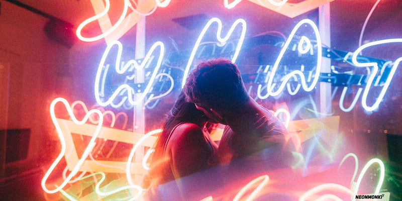 Neon Hochzeit: 10 Neon LED Beleuchtungsideen für den schönsten Tag im Leben